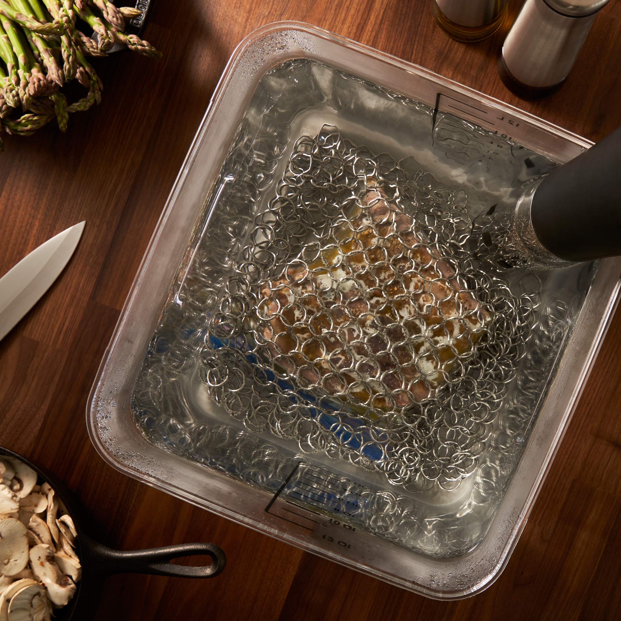 TopHat Sous Vide Sinker demonstrates heat and corrosion resistance in use.