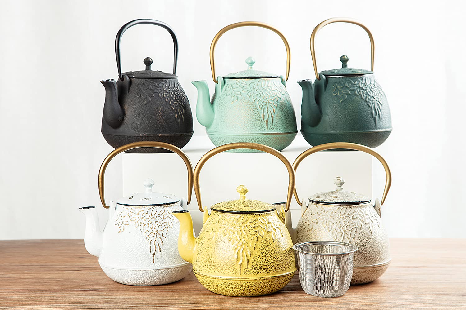 TOPTIER emerald green teapot design adds natural style to tea time.