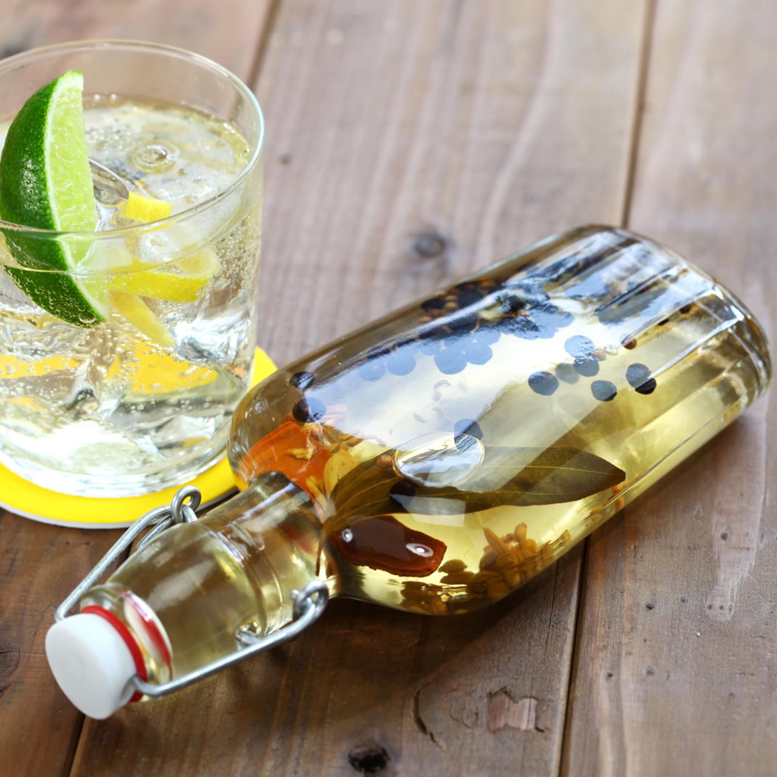 TOPZEA heavy-duty glass bottle ideal for gifting at weddings or parties.
