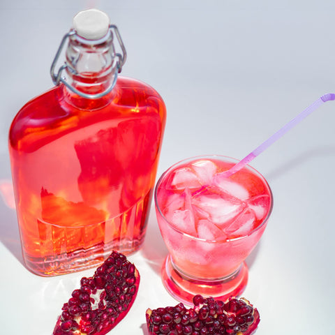 TOPZEA BPA-free glass flask compact picnic-ready design for outdoor use.