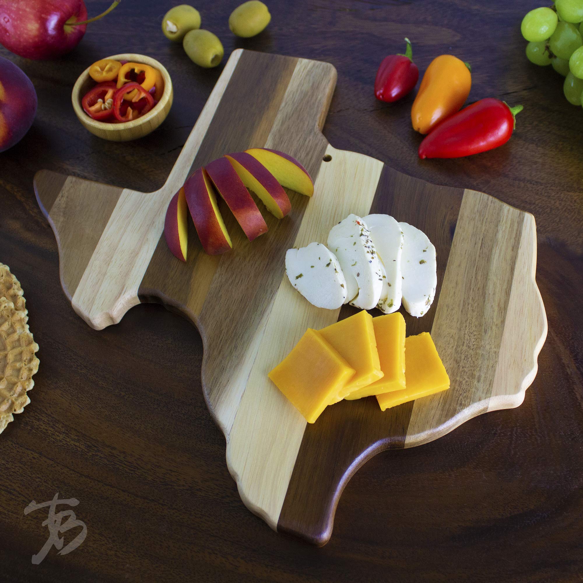 Totally Bamboo Texas state shaped board makes a thoughtful gift for Texas lovers.