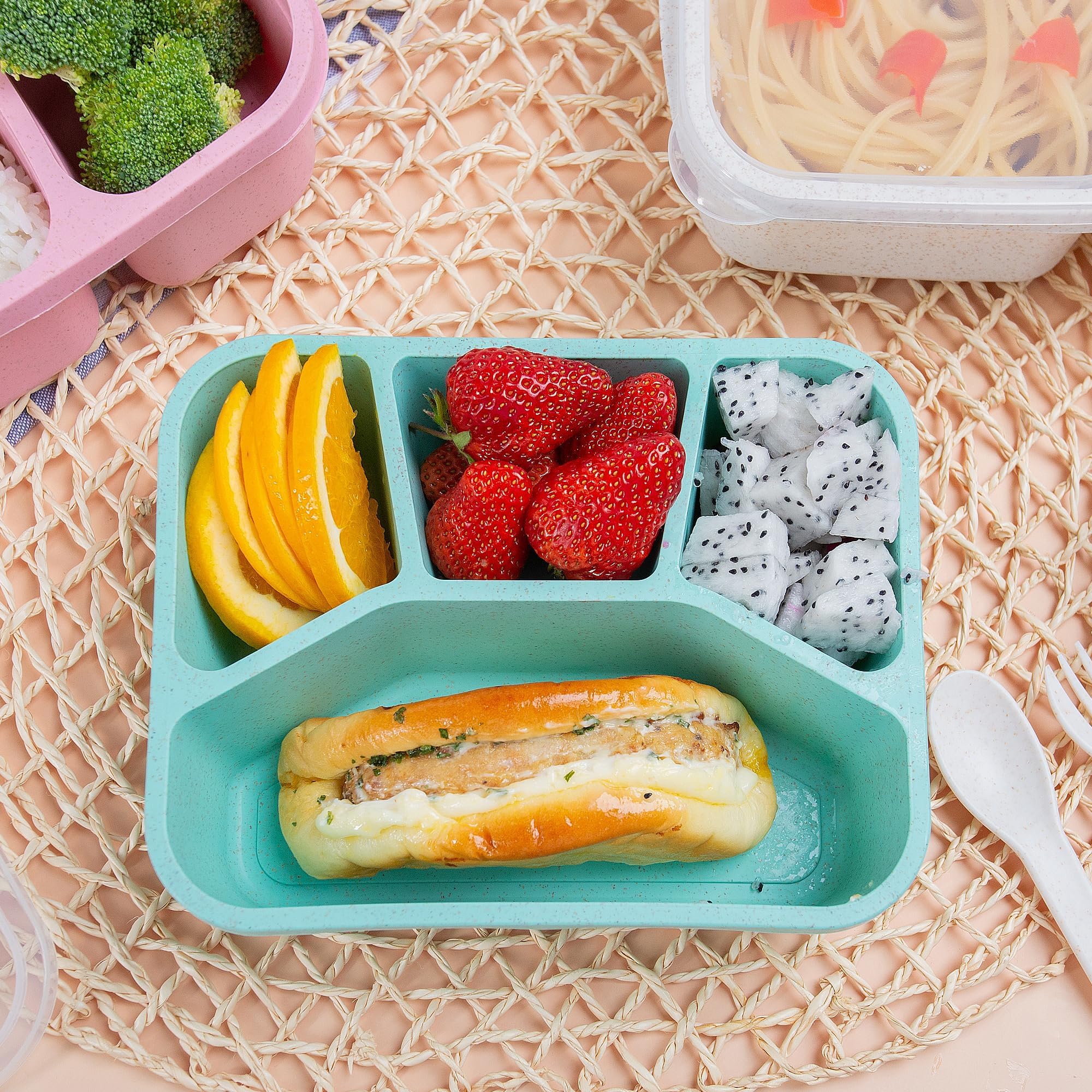 TOUWMX Dishwasher-safe lunchbox, easy cleaning after meals.