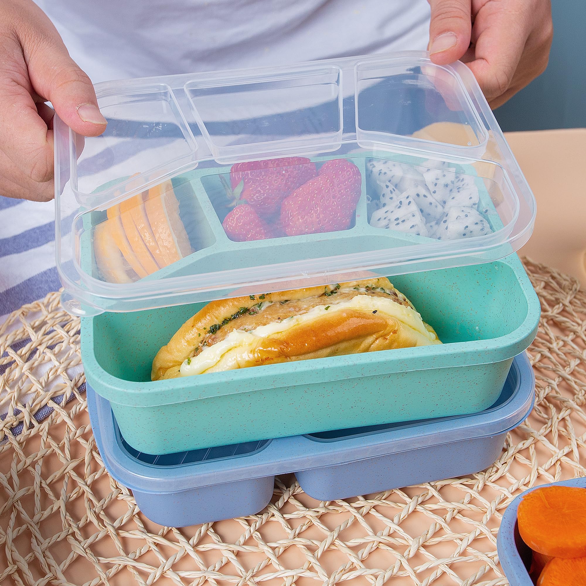 TOUWMX Microwave-safe lunchbox, convenient heat-and-eat option.