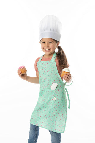 TOVLA JR aprons machine washable for quick, easy cleanup after activities.