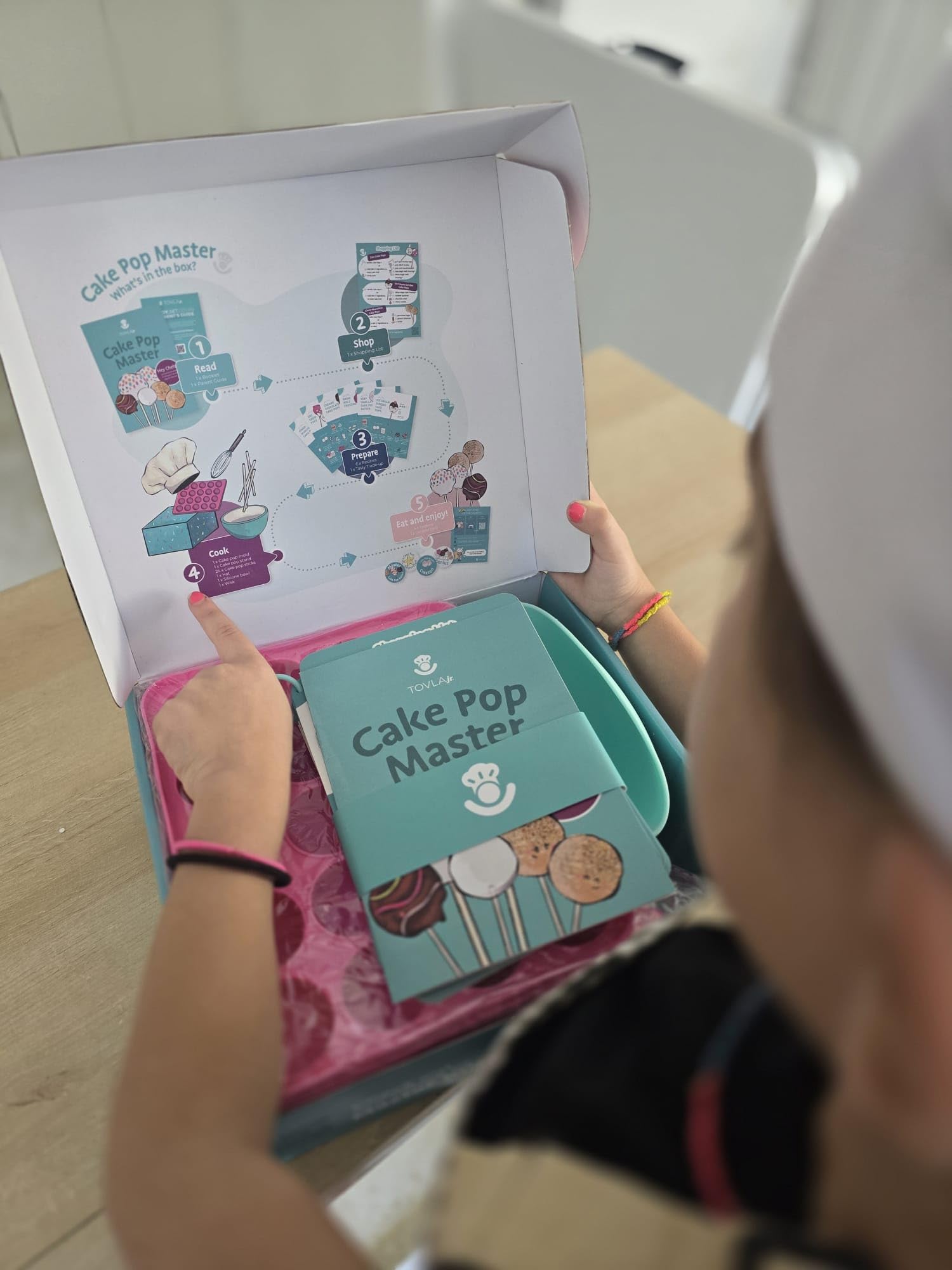 Tovla Jr. shopping list: teaches planning and ingredient prep