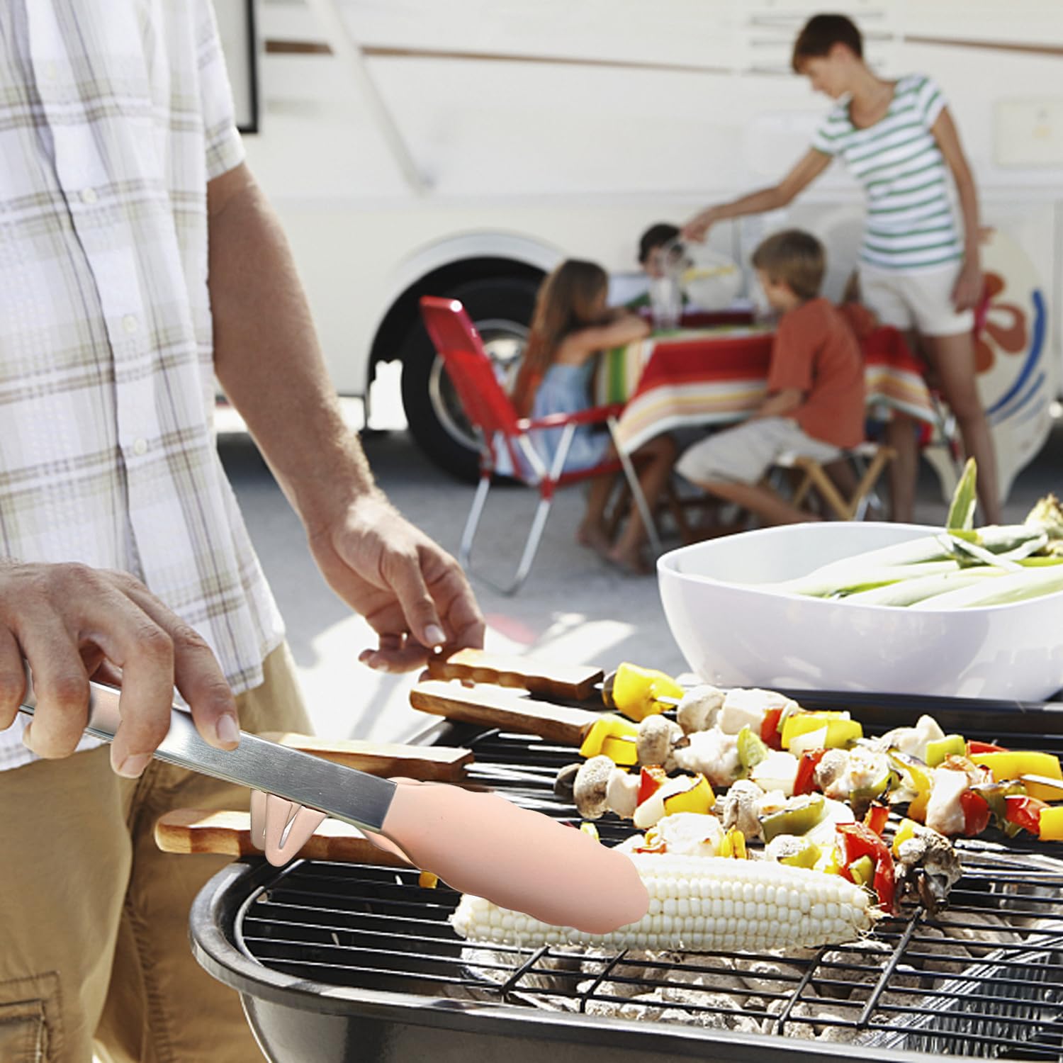 Towingo dishwasher-safe tongs with heat resistance for quick cleanup.