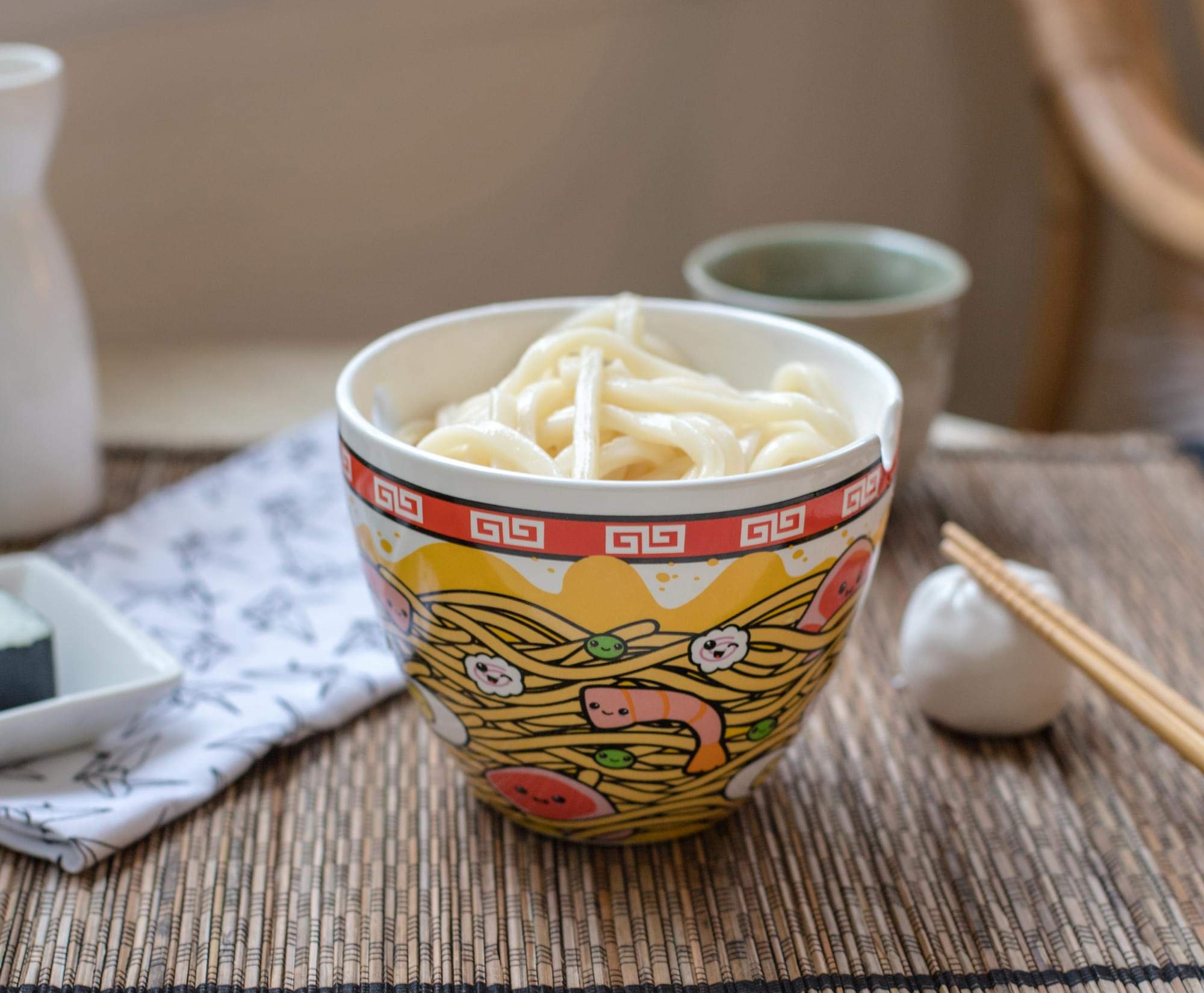 Toynk Sunken Noodles ceramic bowl is durable and BPA-free for everyday use.