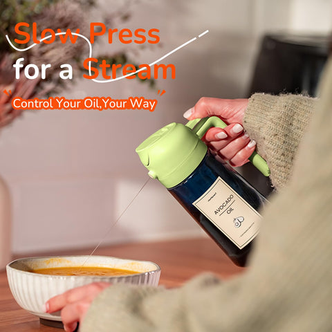 TrendPlain light-blocking bottle protects olive oil from sunlight for longer freshness.