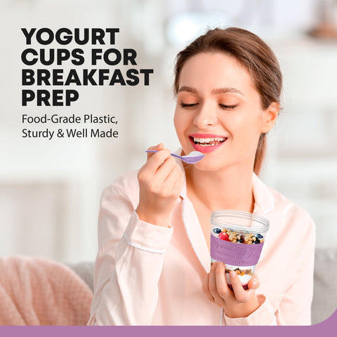 Tribello parfait cups top-compartment keeps toppings crisp and separate.