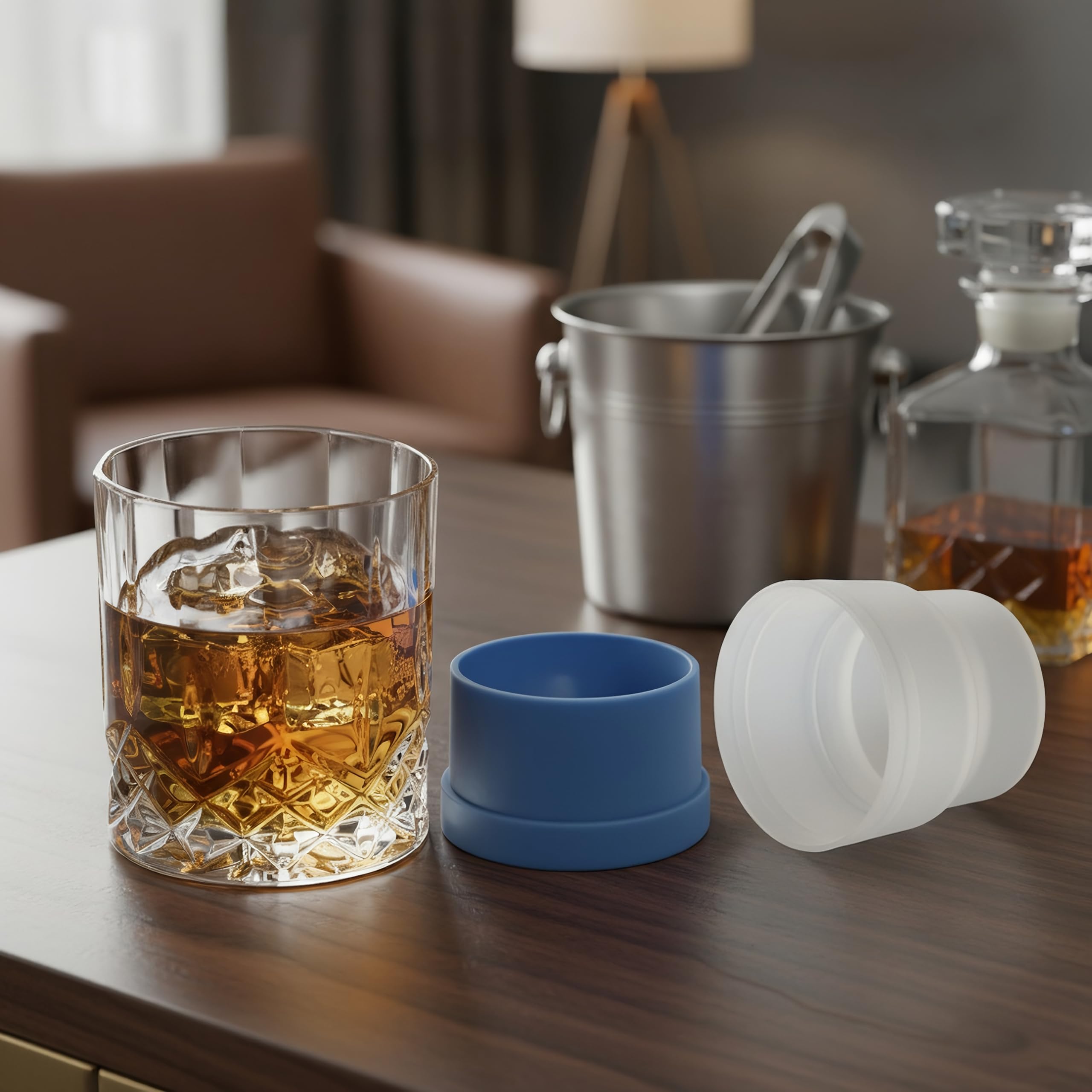 Triplorare crystal barware highlighting a timeless, clear silhouette in use