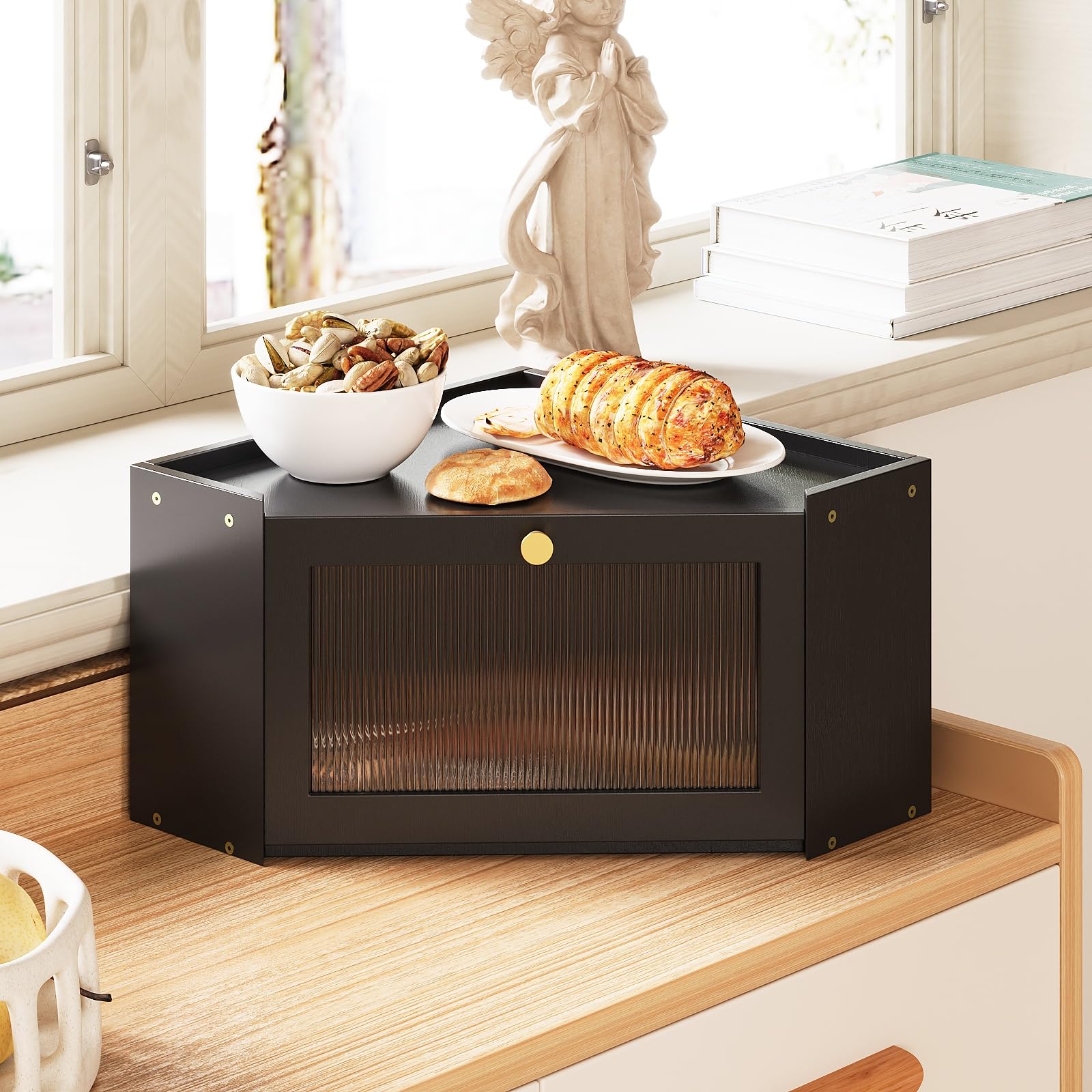 Trironsun corner unit front view highlights space-saving design