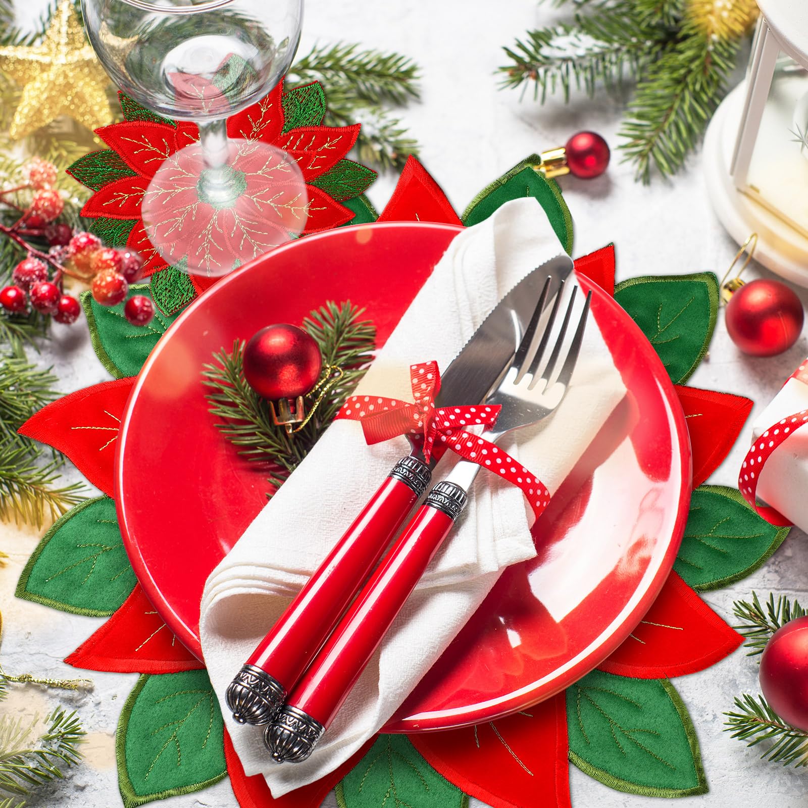 Tudomro holiday table setup brings seasonal elegance to dinners.