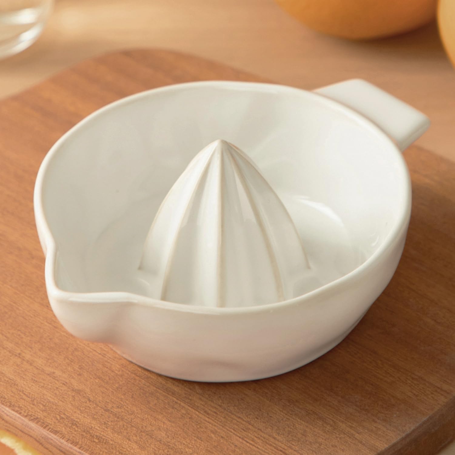 Tuioyoc lemon juicer makes a thoughtful kitchen gift idea.