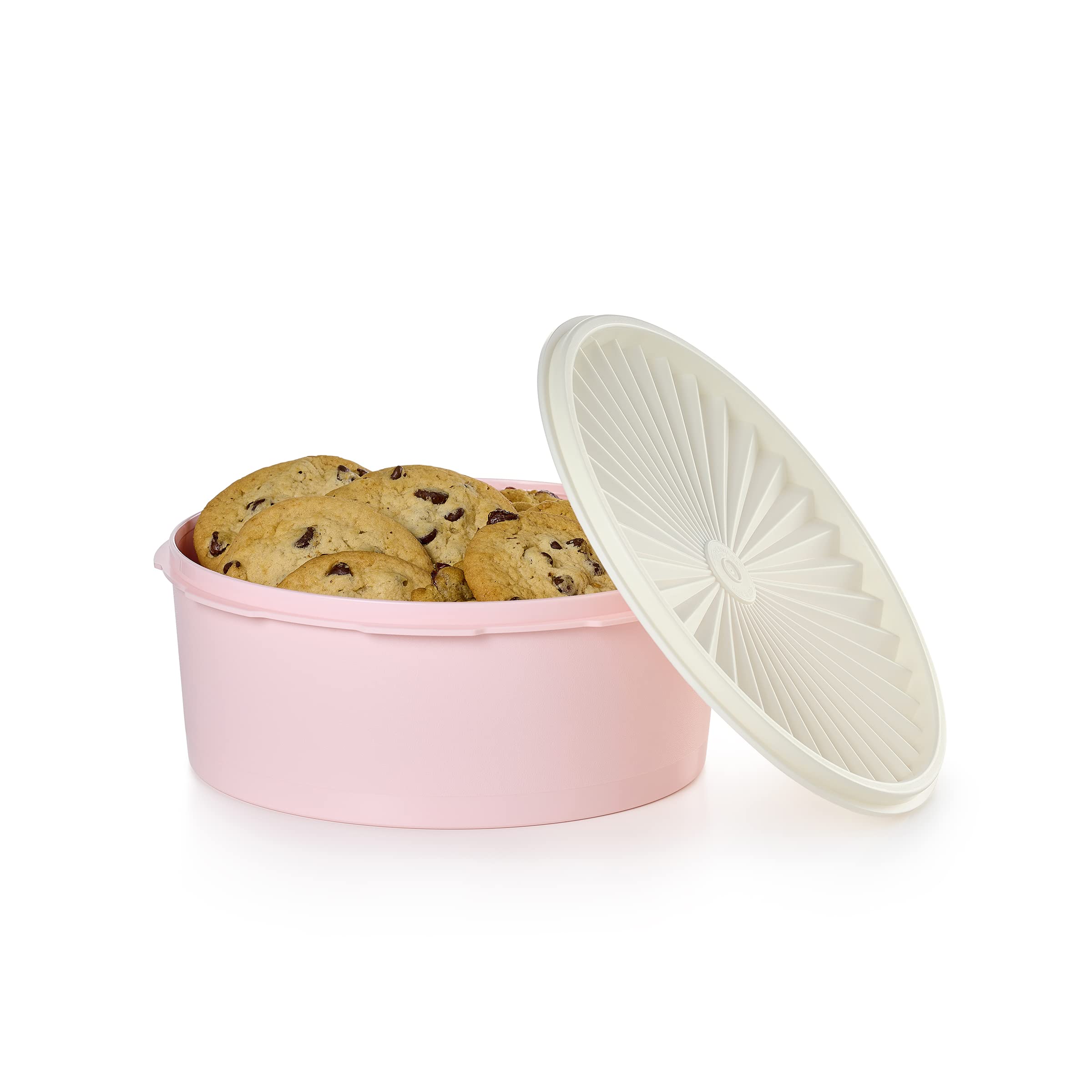 Tupperware Heritage 1.8 L canister provides practical pantry organization.