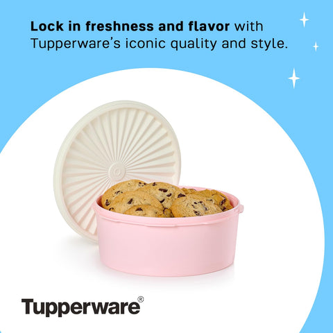 Tupperware Heritage 1.8 L capacity helps portion and store treats.