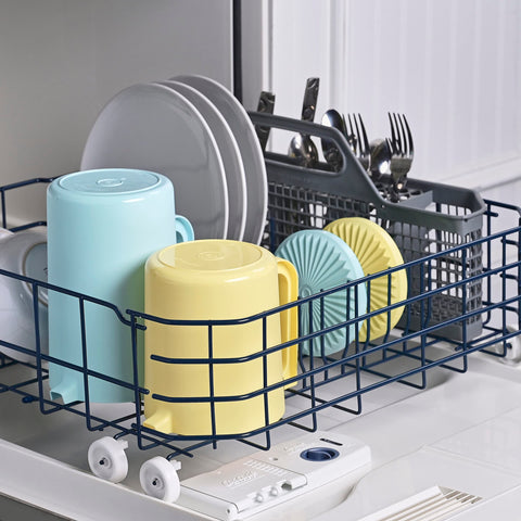 Tupperware Heritage Pitcher clear body shows liquid level at a glance.