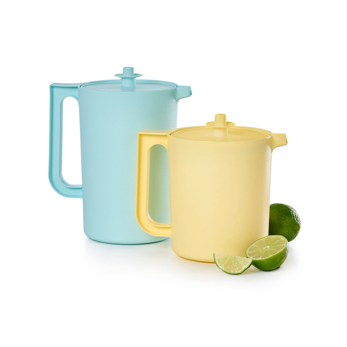 Tupperware Heritage Pitcher Yellow pour shows smooth flow for beverages.