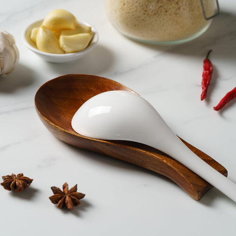 Tvvtuww gift-ready spoon rest packed for housewarmings and holidays.