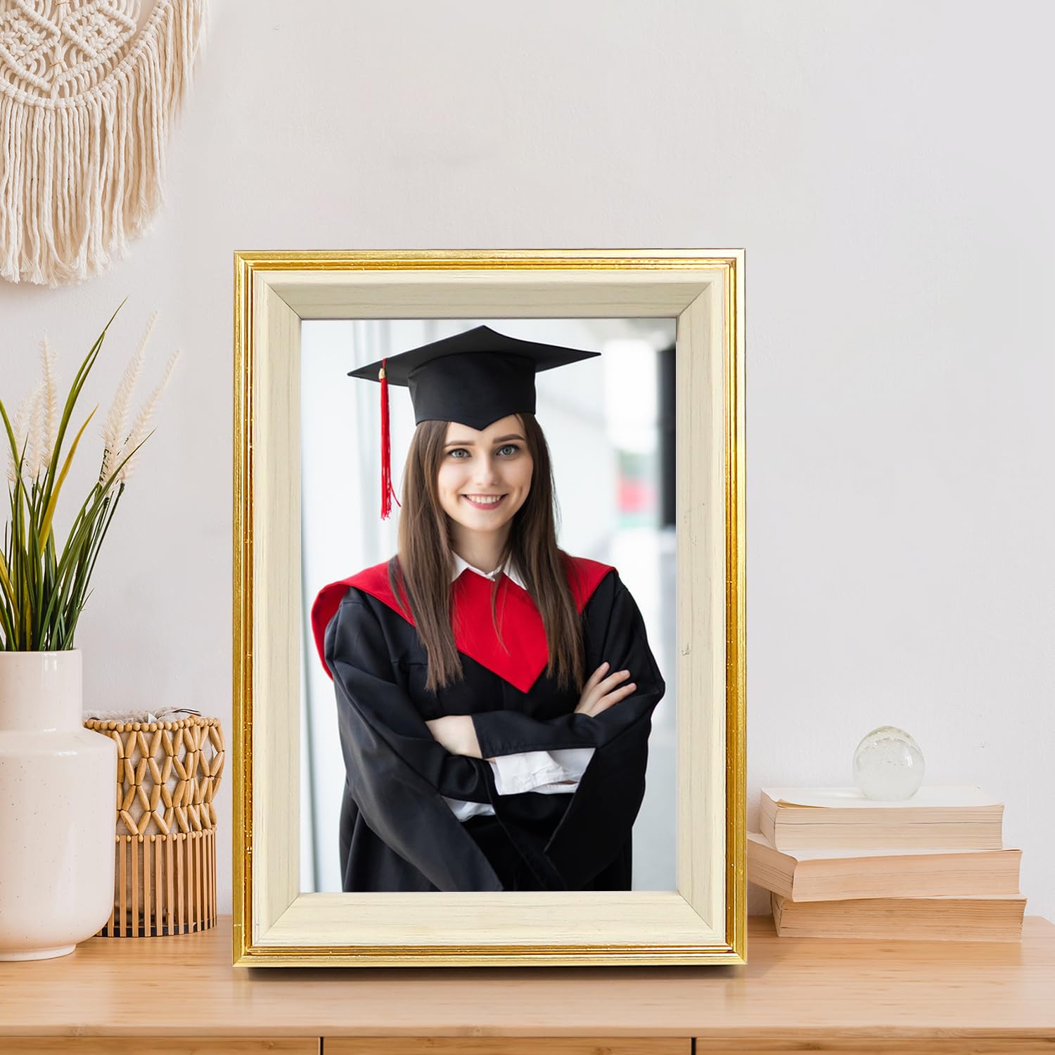 UAREHIBY graduation necklace offering an elegant keepsake
