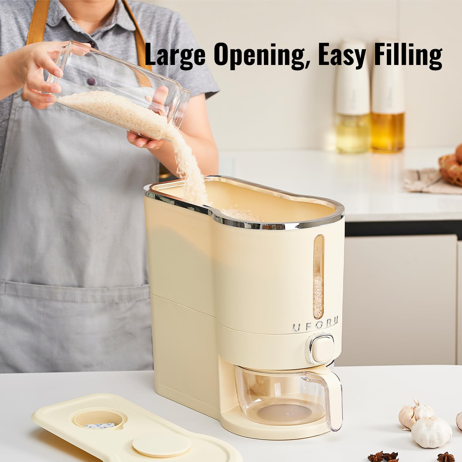 UFORU Rice Dispenser sloped slide mechanism ensures smooth dispensing.