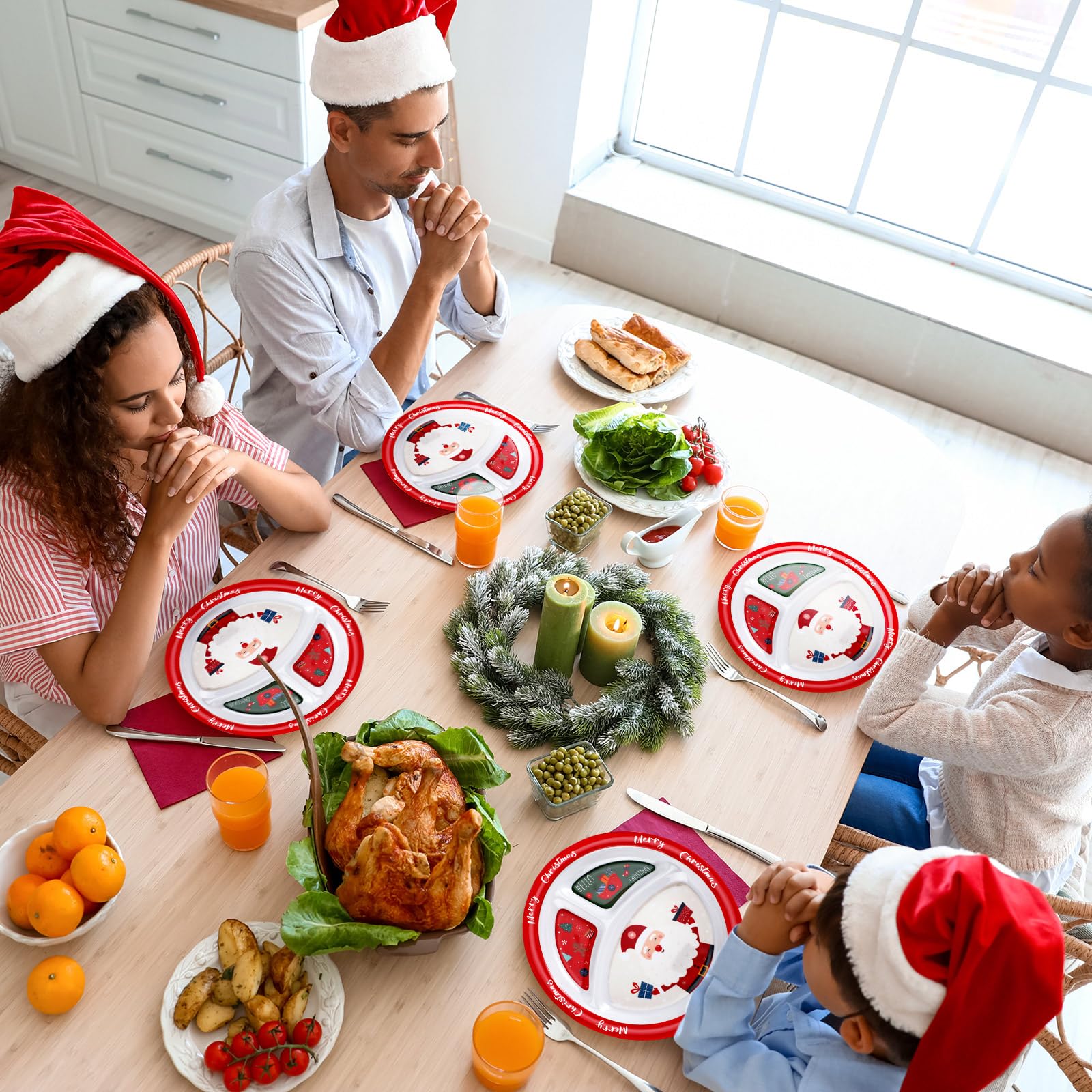 Uiifan 4-piece Christmas divided plate set ready for gatherings and celebrations.