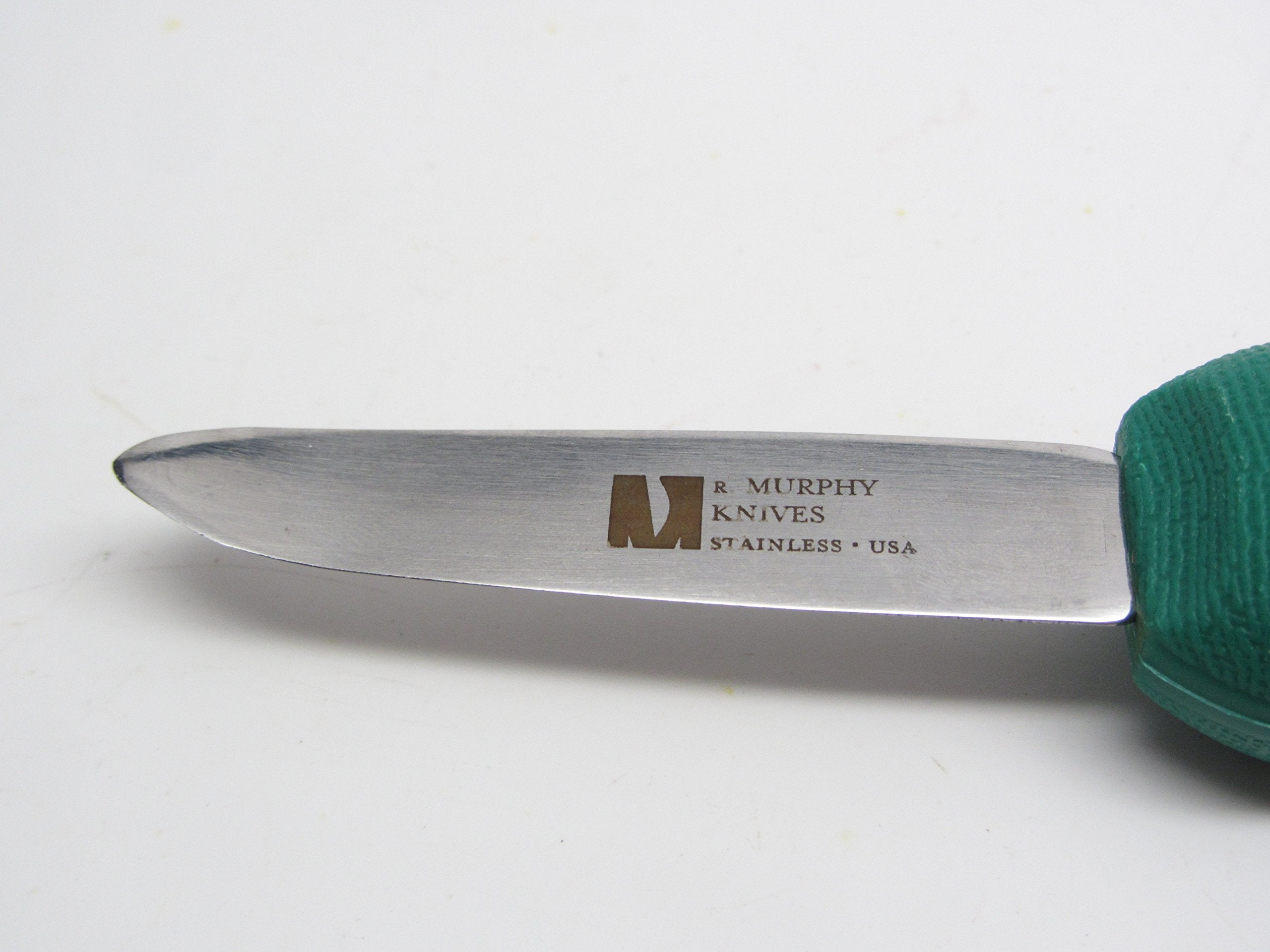 UJ Ramelson Co oyster knife stainless steel blade for lasting durability.