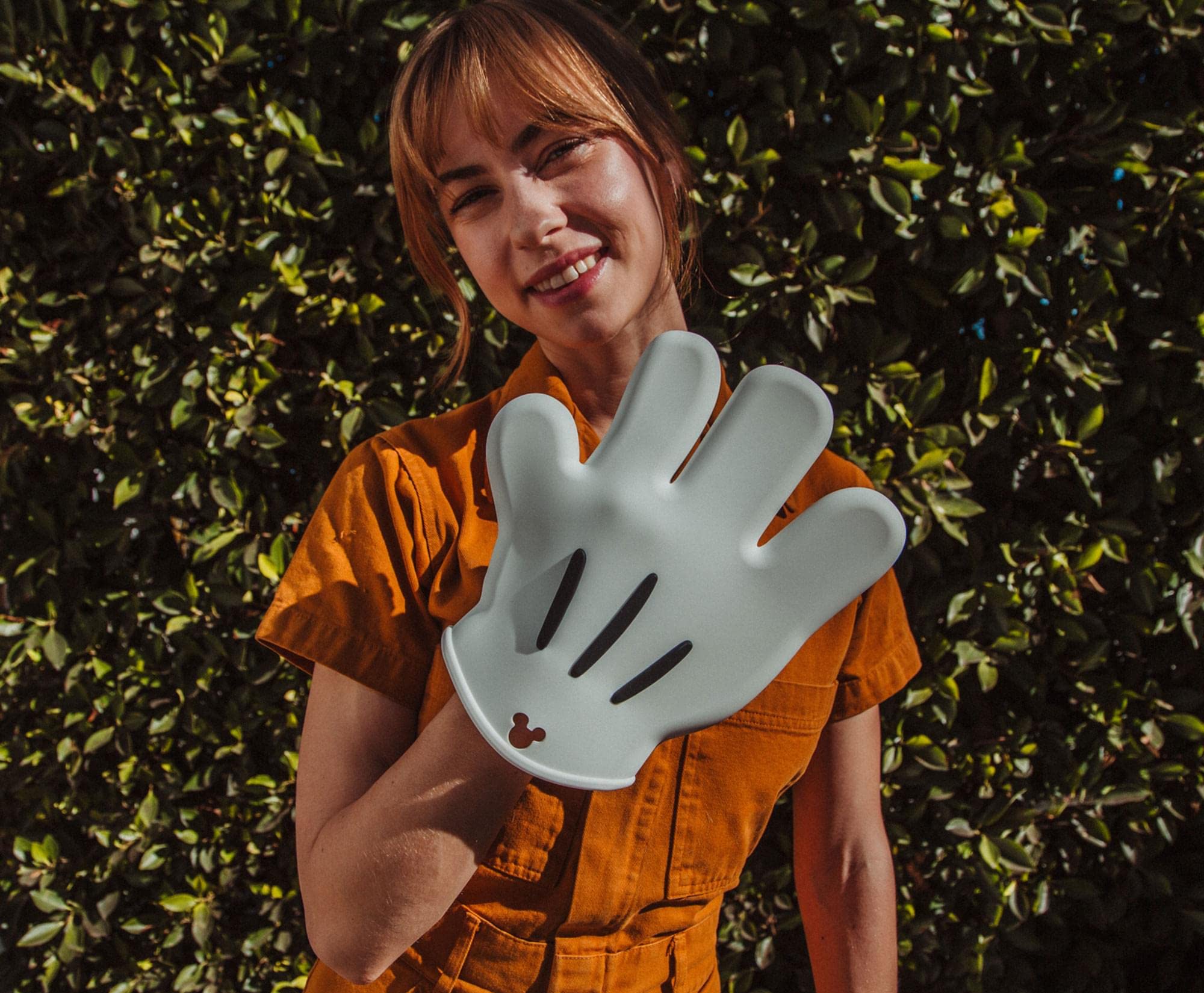 Ukonic Mickey Mouse oven mitt anti-slip dots detail for secure grasp while baking