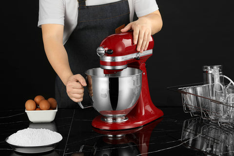 Sturdy handle provides secure lifting and easy pouring.