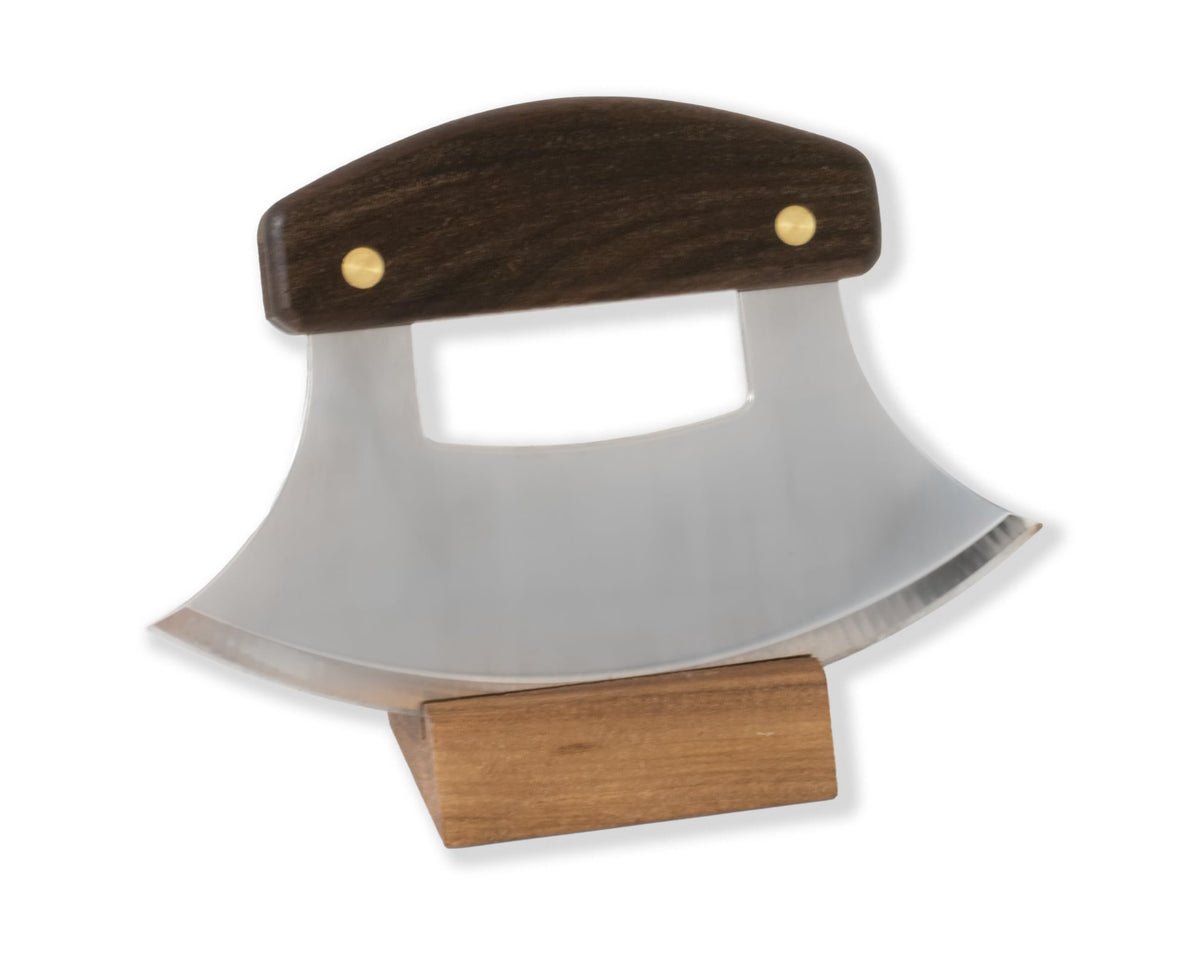 The ULU Factory Alaskan Ulu with a 6-inch blade enables versatile chopping.
