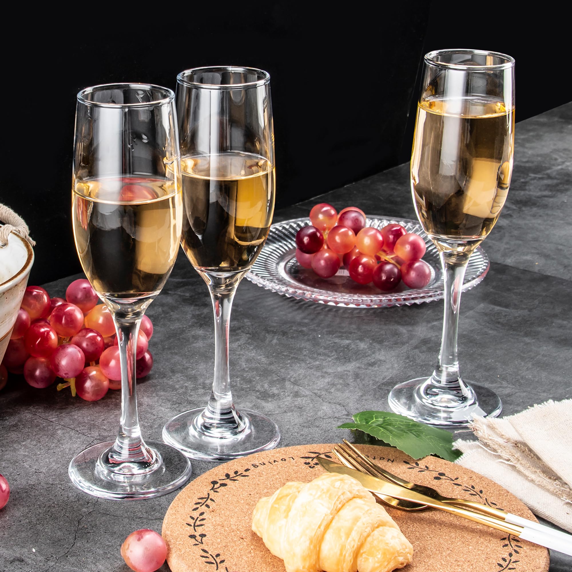 UMEIED crystal-clear-glass flutes deliver timeless clarity for festive occasions.