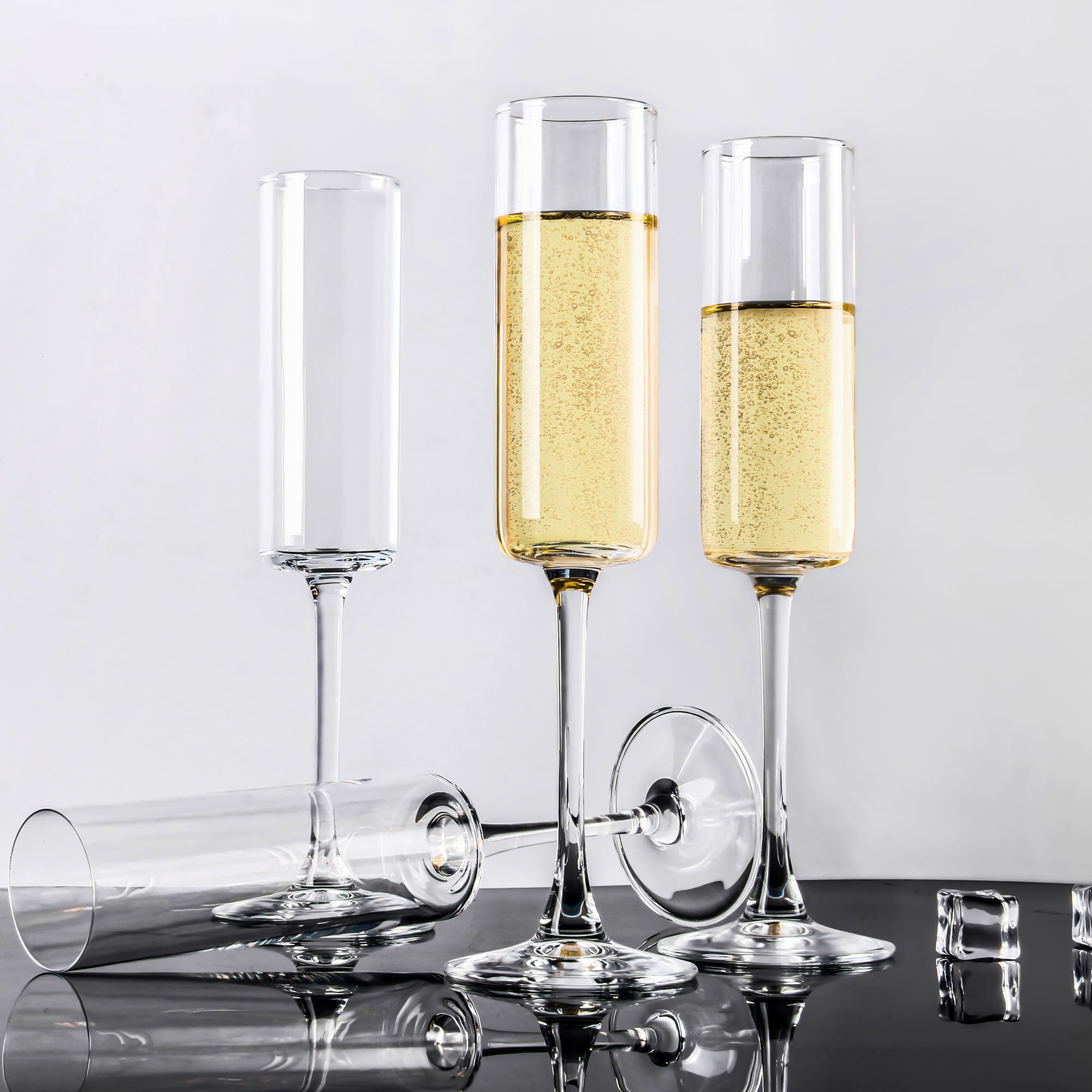 UMEIED gift-ready champagne glass set enhances any party.