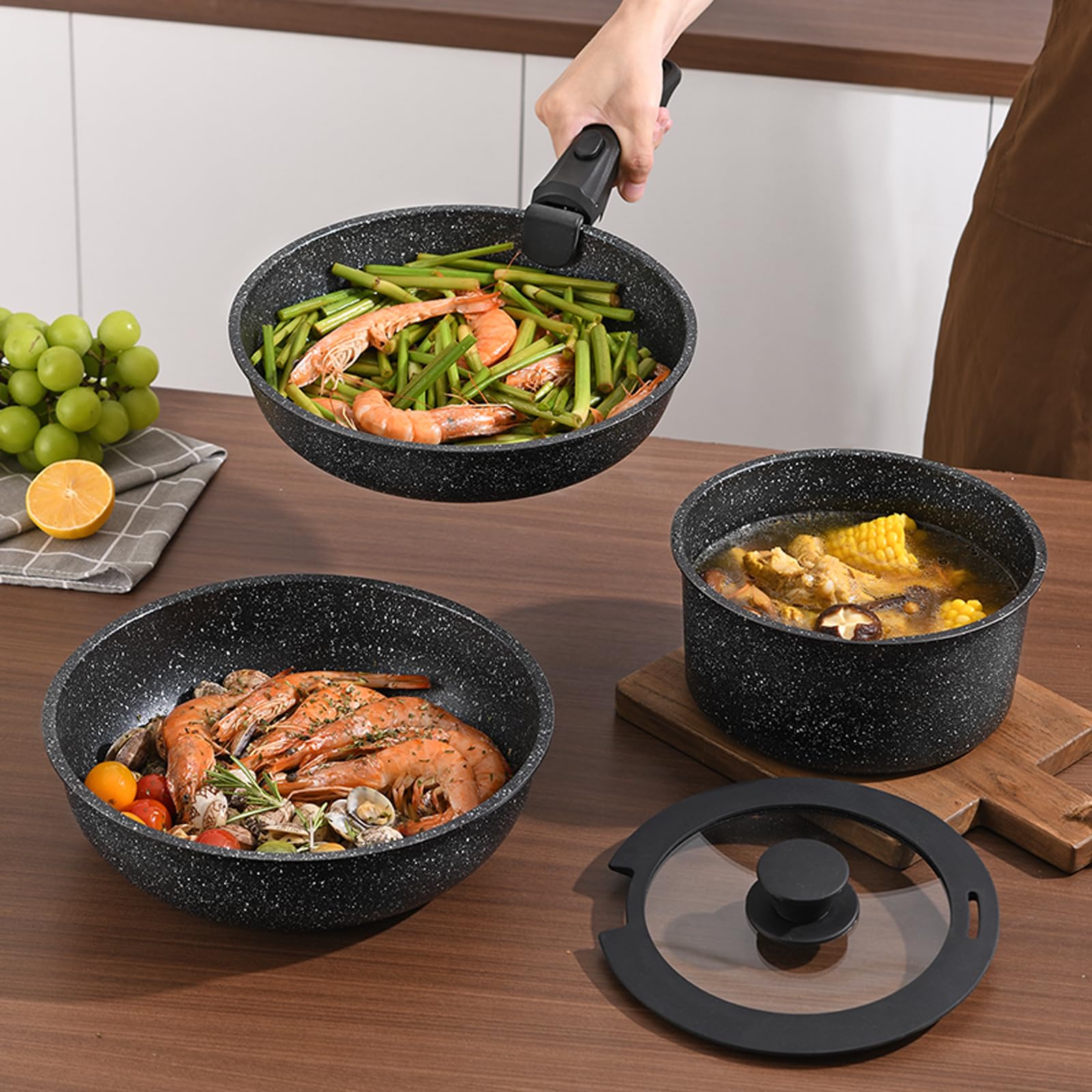 UMETRE durable base heats quickly and evenly for everyday cooking