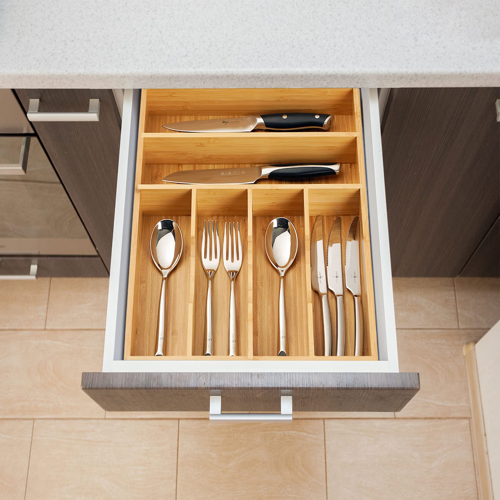Umilife bamboo construction resists scratches and adds a natural touch.
