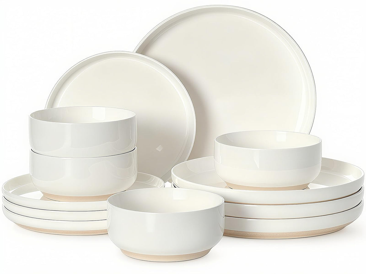 Umite Chef 12-piece plates and bowls set for four, ideal for family meals.