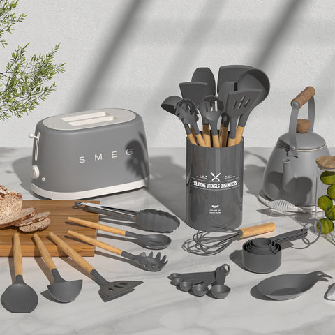 Umite Chef silicone utensils are nonstick and heat resistant for gentle stirring.