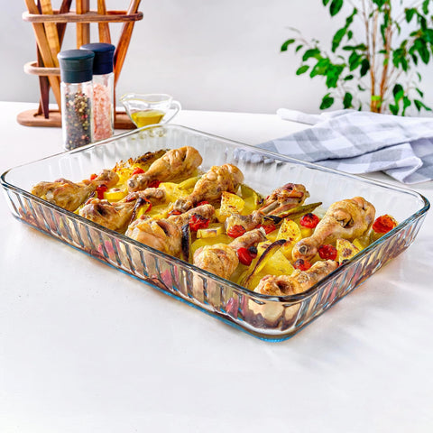 ums durable glass dish for storage and reheating leftovers.