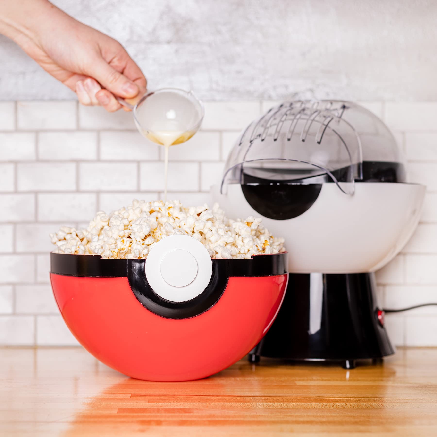 Uncanny Brands Poké Ball popcorn maker delivers fast, even popping.