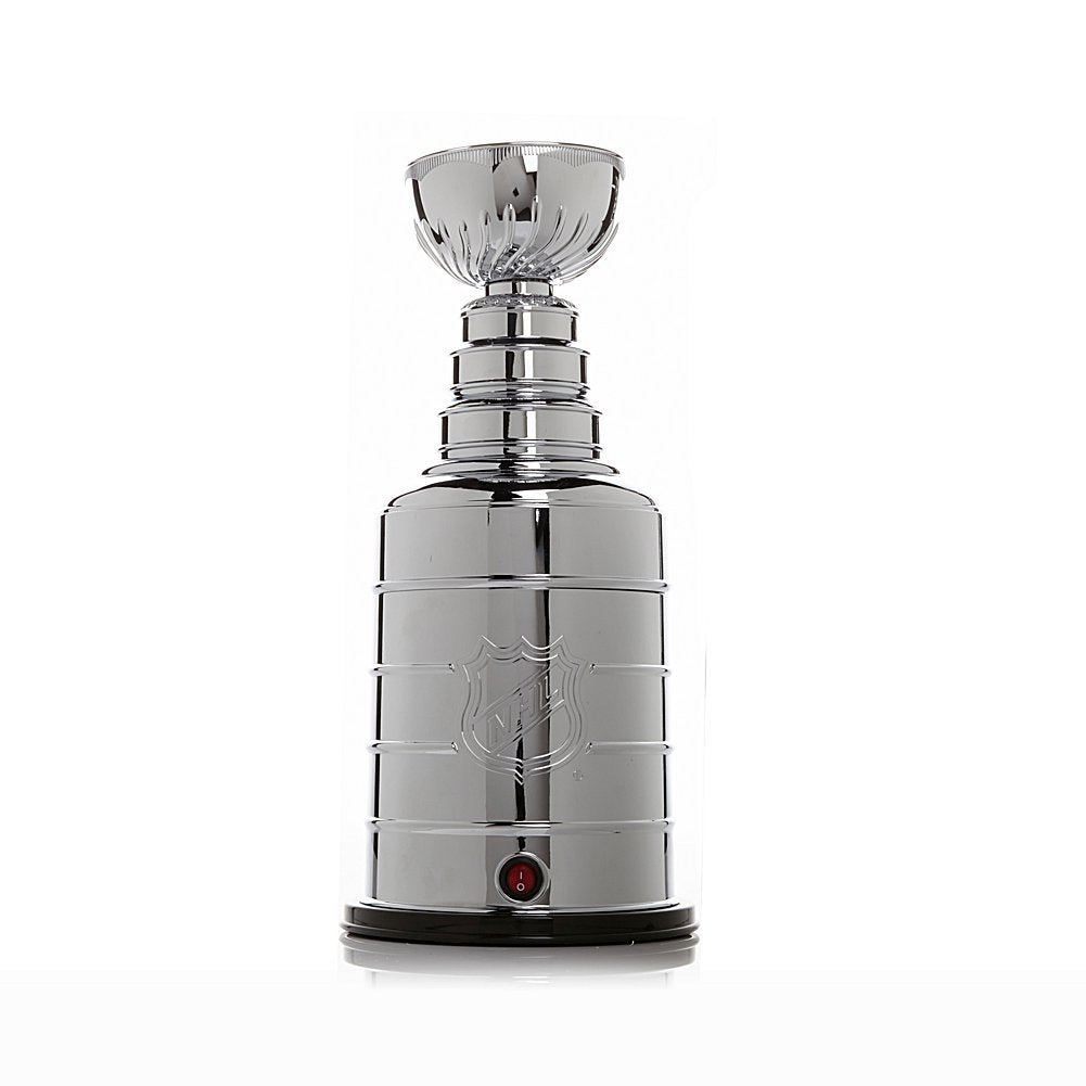 Uncanny Brands Stanley Cup popcorn machine — hot-air, oil-free popcorn for quick movie snacks.