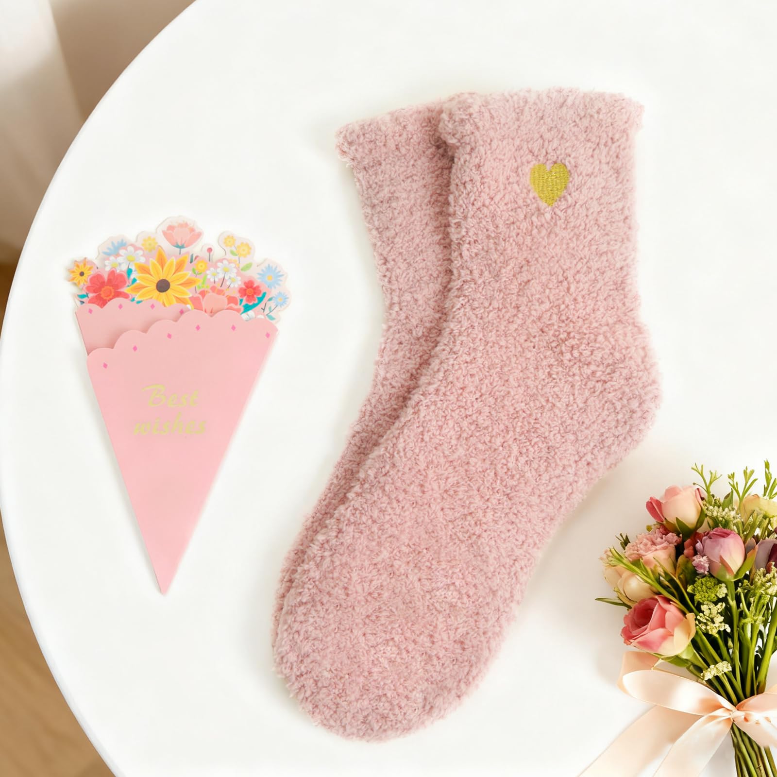 Unipinkart flower hair clip for playful hairstyle accents.