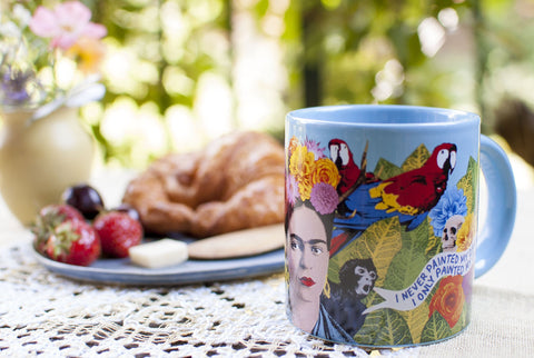 Frida Kahlo Dreams Mug quotes in English and Spanish for thoughtful moments.