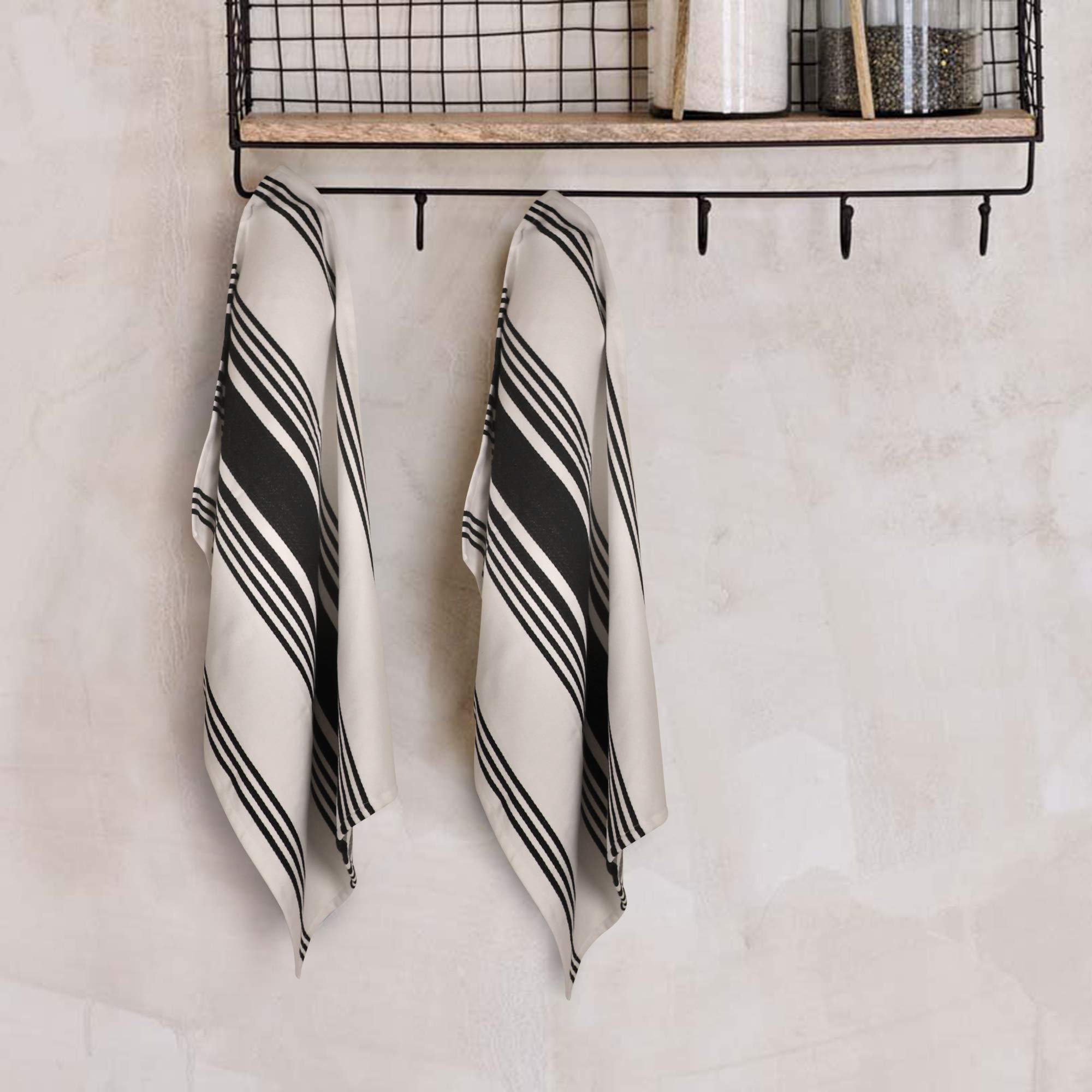 Urban Villa colorfast towels maintain color through many wash cycles.