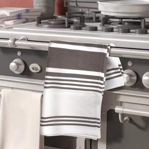 Urban Villa eco-friendly towels reduce kitchen waste.