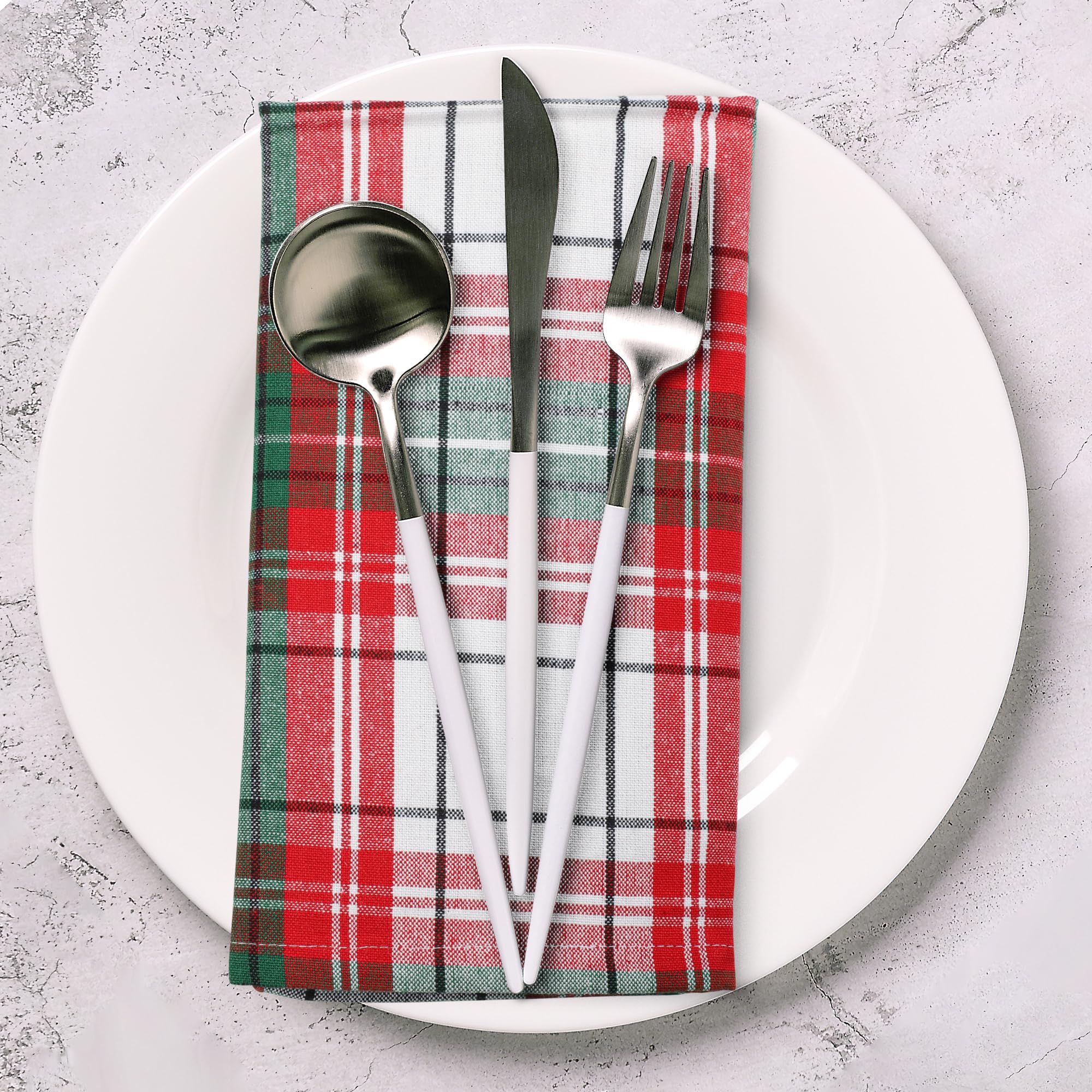 Urban Villa 20x20 inch cloth napkins provide ample coverage for meals