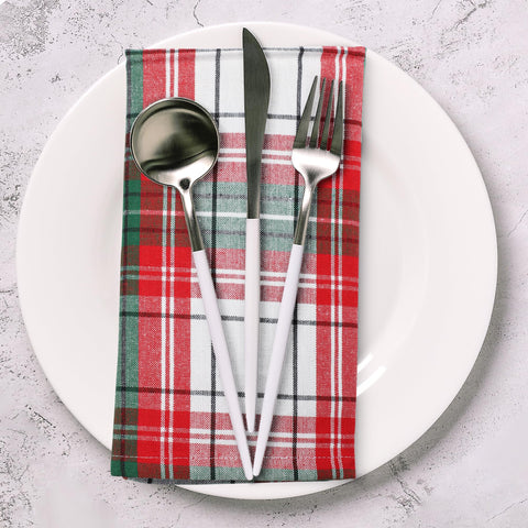 Urban Villa 20x20 inch cloth napkins provide ample coverage for meals