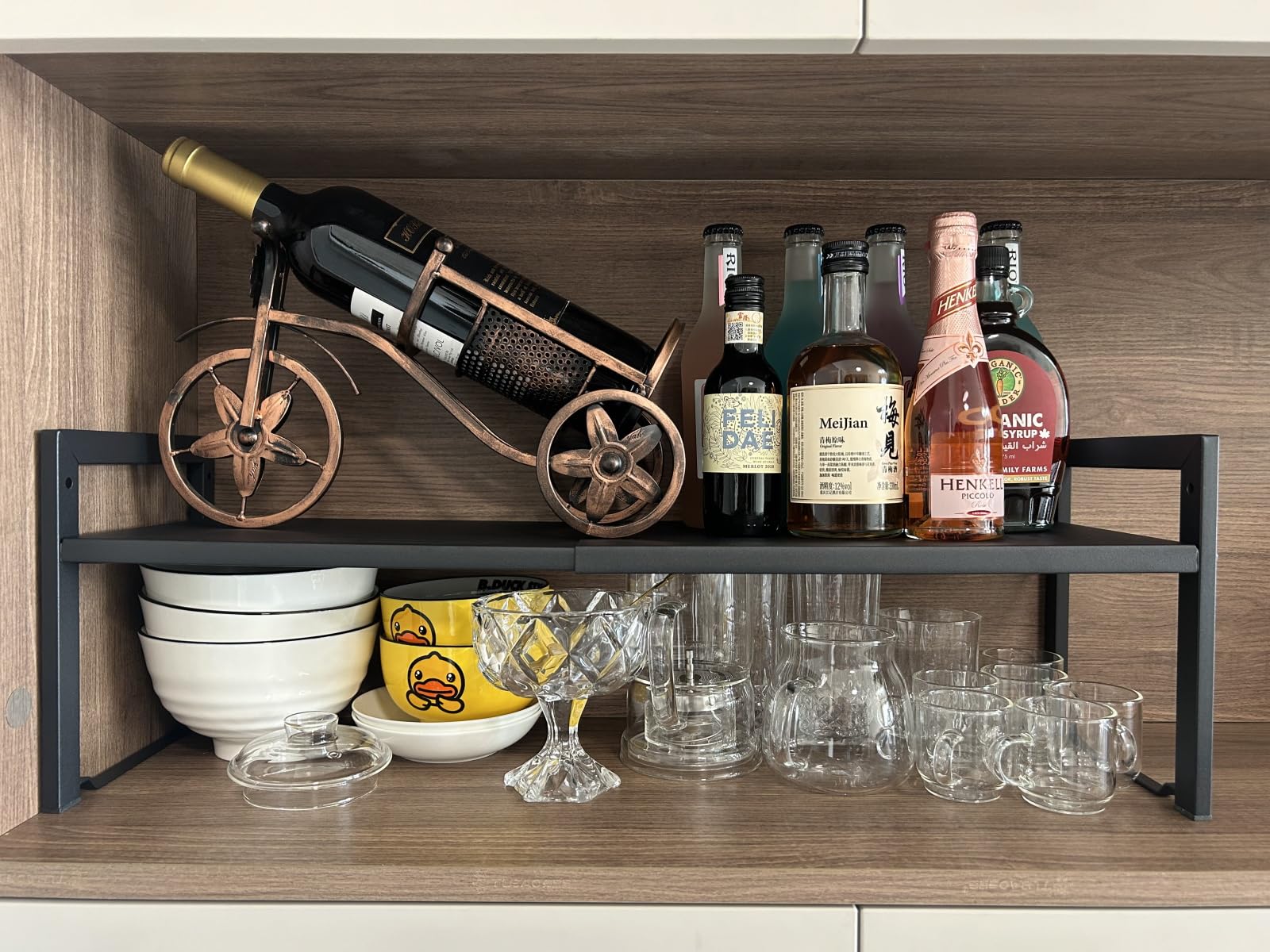 Urhomey Plus kitchen counter shelf provides space-saving storage for pots and spices