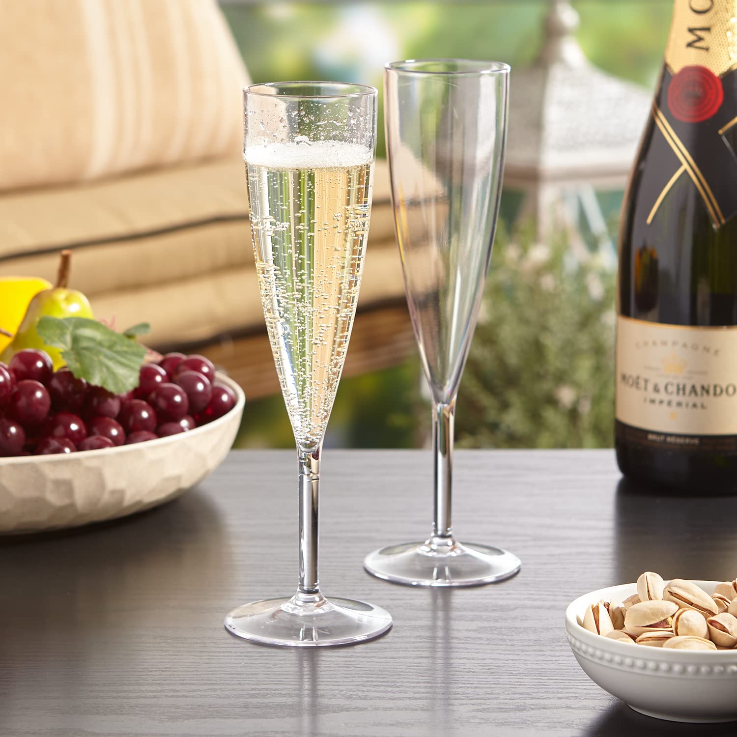 US Acrylic shatterproof champagne flute designed for outdoor use