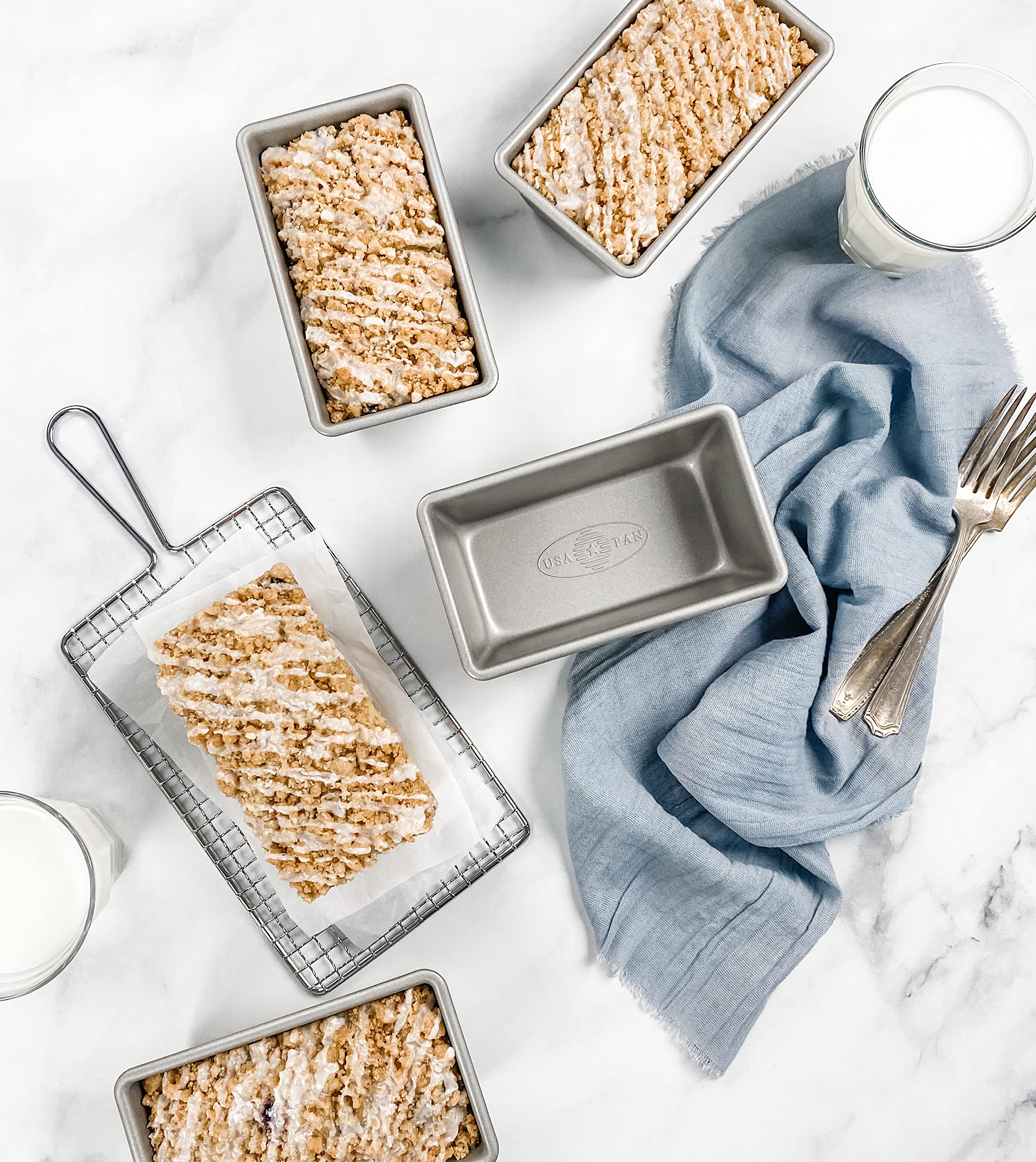 USA Pan aluminized steel construction provides durability and even heat