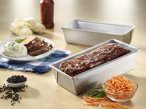 USA Pan corrugated surface enhances air flow for even baking.