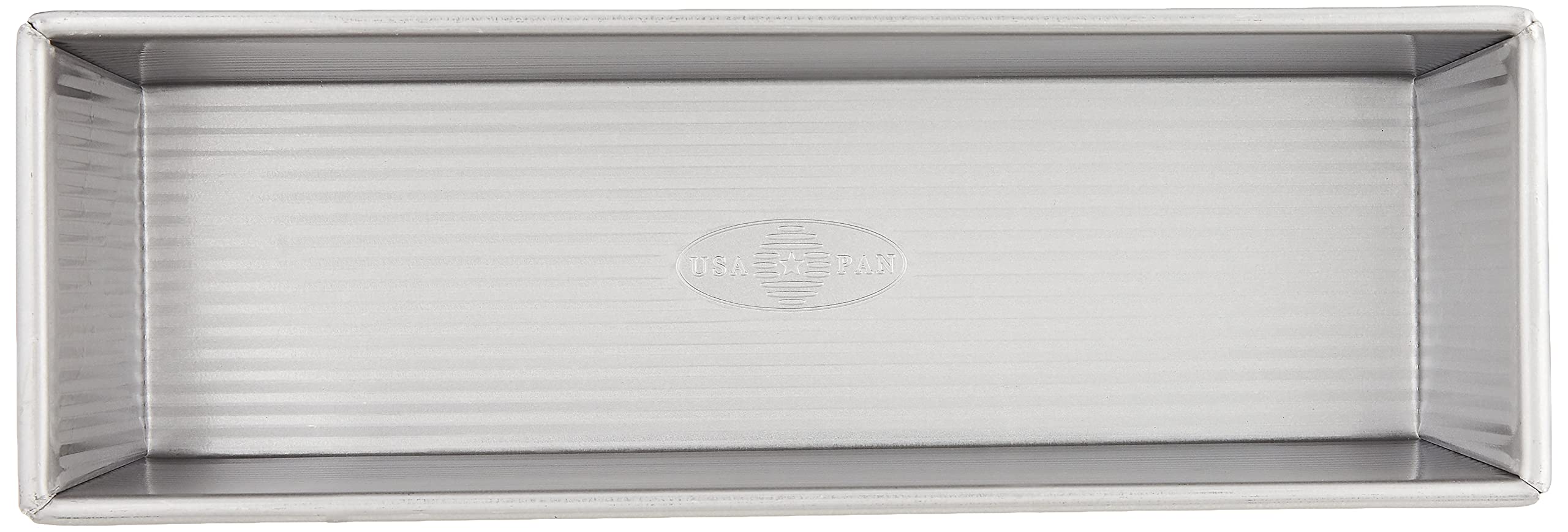USA Pan fluted surface promotes air circulation and warp resistance.