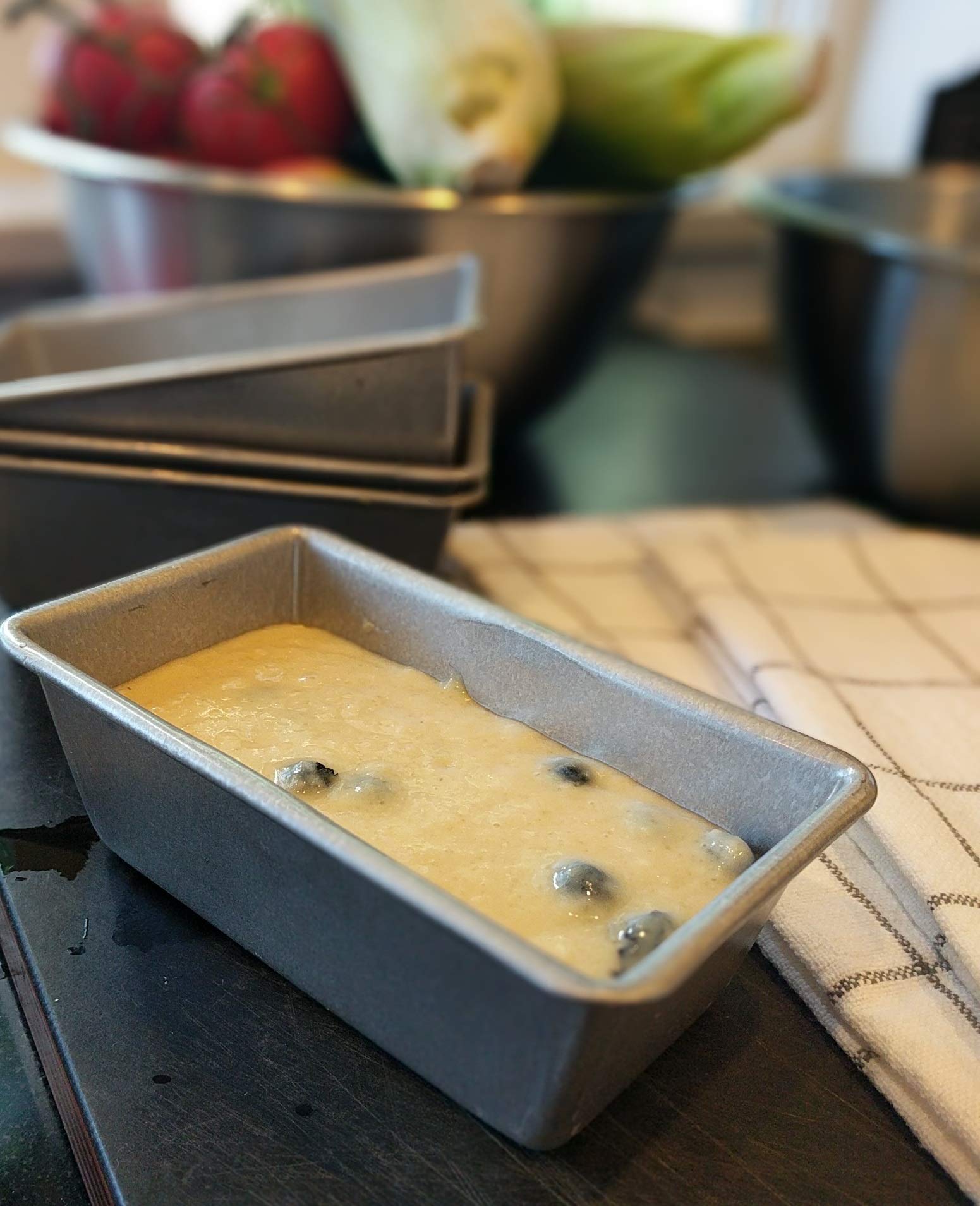 USA Pan set supports individual servings for parties and gifts